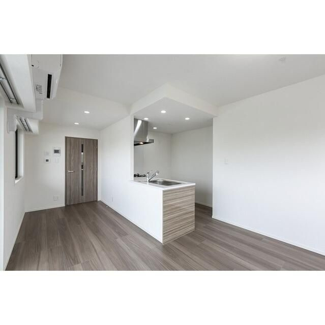 ディームス横濱青木町の居間・リビング