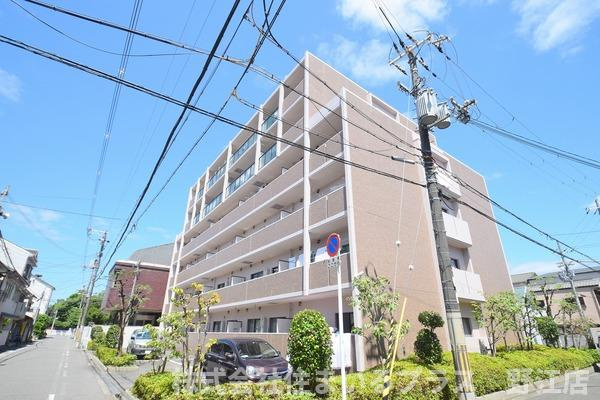 プリモ中宮の外観