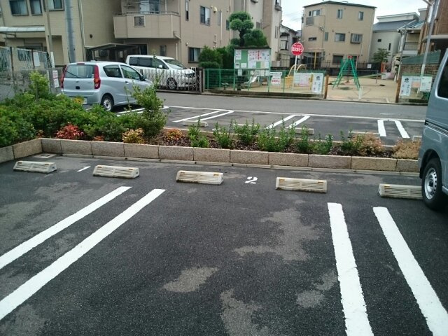グランソレイユ　南の駐車場