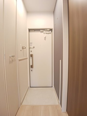 ヒカルサ堺市大野芝の玄関
