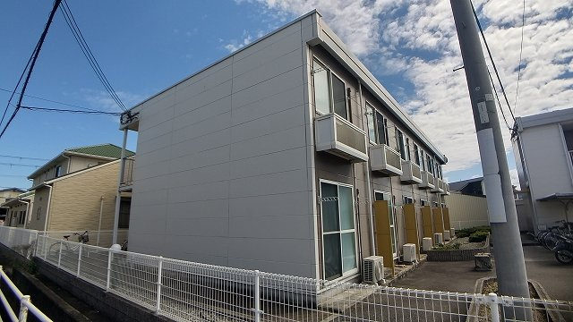 レオパレスカズⅡの外観