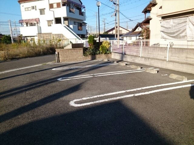 ステイションランドナガタキの駐車場