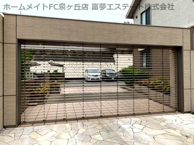 シャーメゾン泉ヶ丘の駐車場