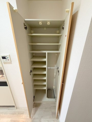 第25友建ビルの収納