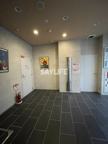 M'プラザ布施駅前参番館のロビー