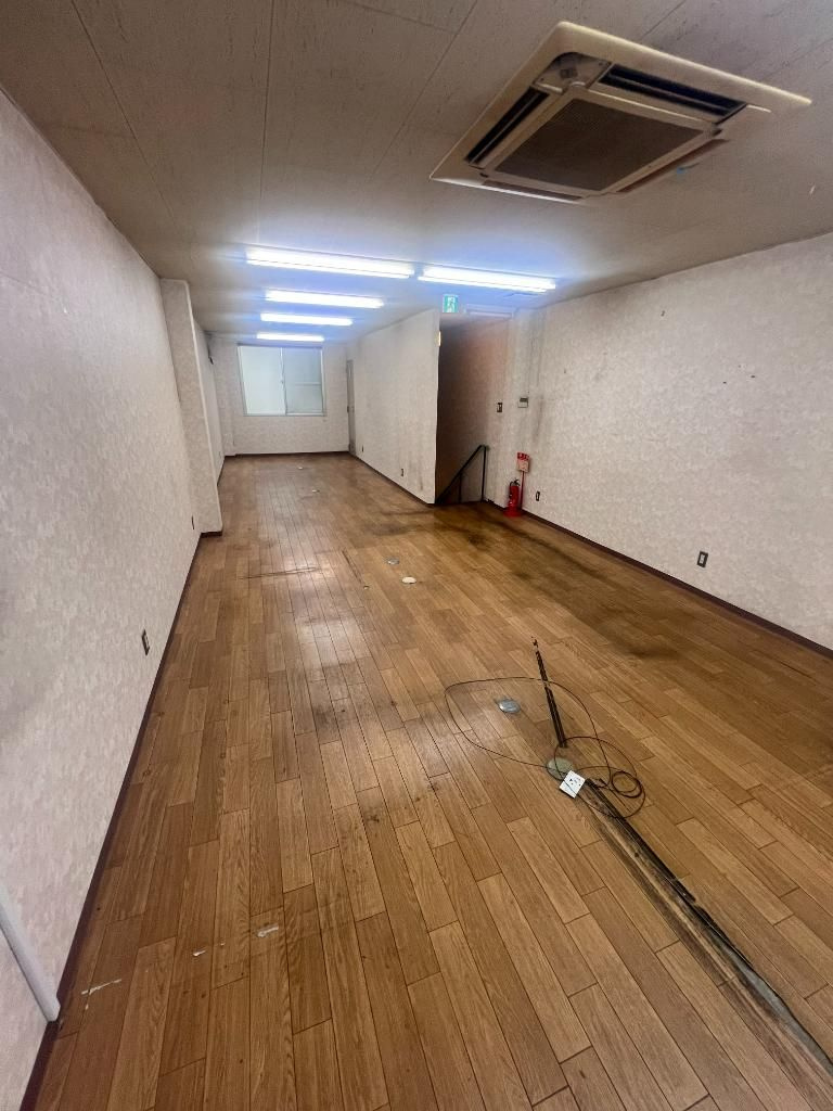中崎町商店街店舗の内装