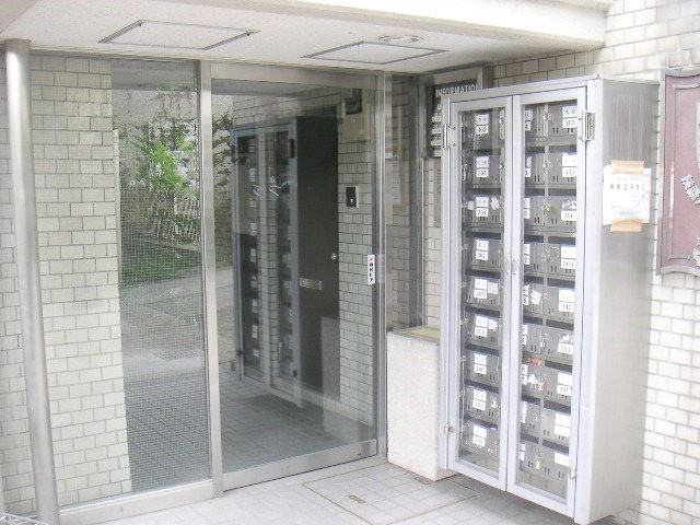 扶桑ハイツ祖師谷大蔵のエントランス|オートロック