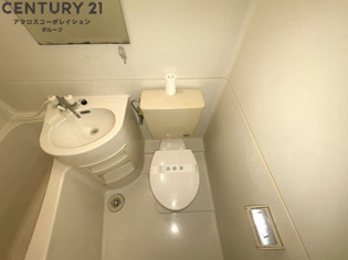 掃除のしやすいシンプルなトイレです！