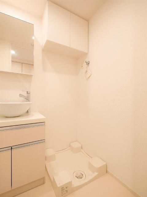 ＰＲＥＭＩＵＭ　ＣＵＢＥ　Ｇ　三軒茶屋の洗面所|落ち着いた色調の寝室です
