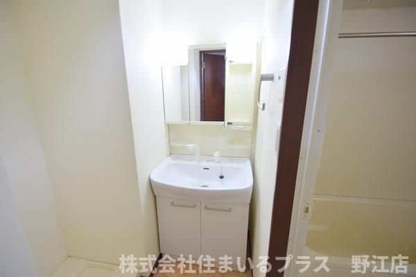 アーバンフラッツ城東の洗面所