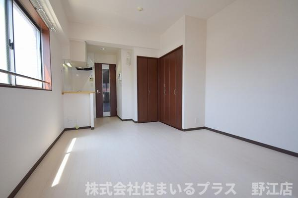 アーバンフラッツ城東の居間・リビング