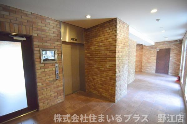 アーバンフラッツ城東のロビー