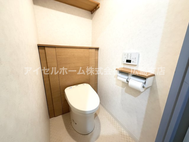 【トイレ】 | ハイツ翠苑 | リフォームしたトイレ。清潔感のある空間になっています。