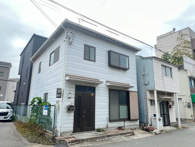 青葉町１丁目貸家の外観
