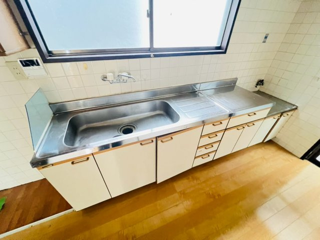 青葉町１丁目貸家のキッチン