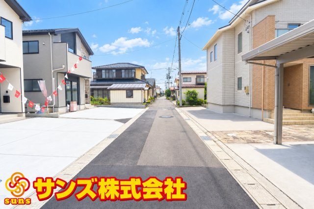 郡山市緑町　　　  ２号棟　　　桃見台小学校、郡山第５中学区　の居間・リビング|※同社施工例