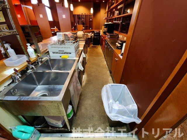 東郷町三ツ池3丁目　貸店舗の内装