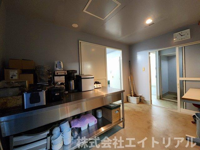 東郷町三ツ池3丁目　貸店舗の内装