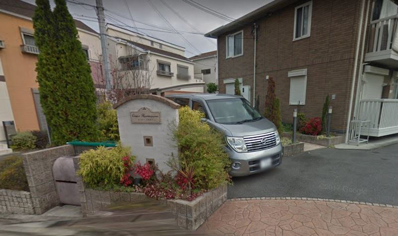 コンフォート東寝屋川のエントランス