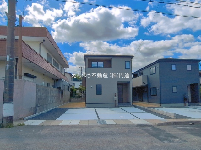 リーブルガーデン品野町の前面道路含む現地写真