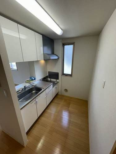 シャーメゾン高須台C棟のキッチン