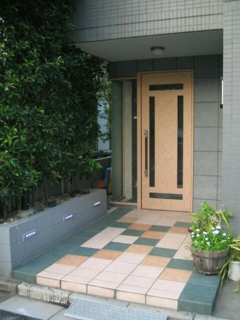 佐藤ビルのエントランス