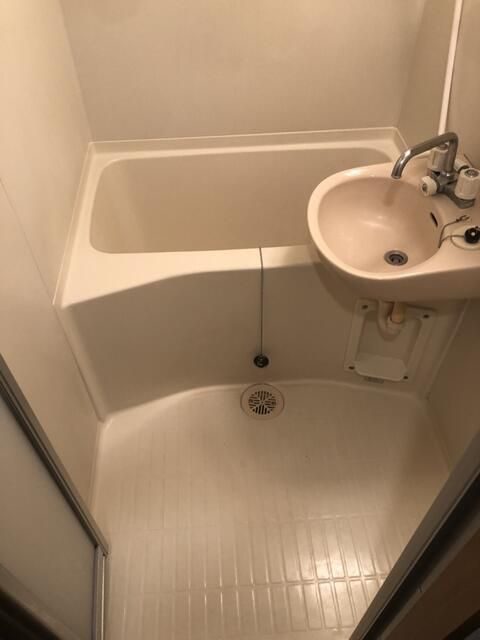 フェニックス早稲田駅前の浴室