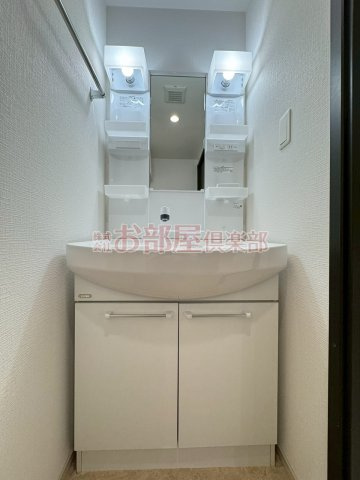 エルグランドパティオ 参番館の洗面所|コンパクトで使いやすい洗面所