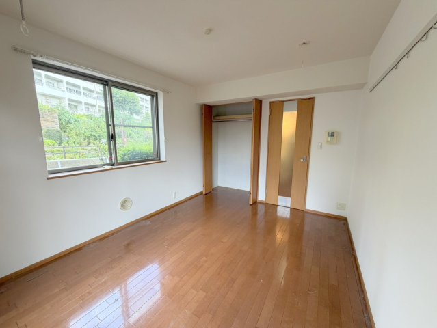 エグレット　Ｎ・Ｙの居間・リビング|★明るいフローリングの角部屋です★