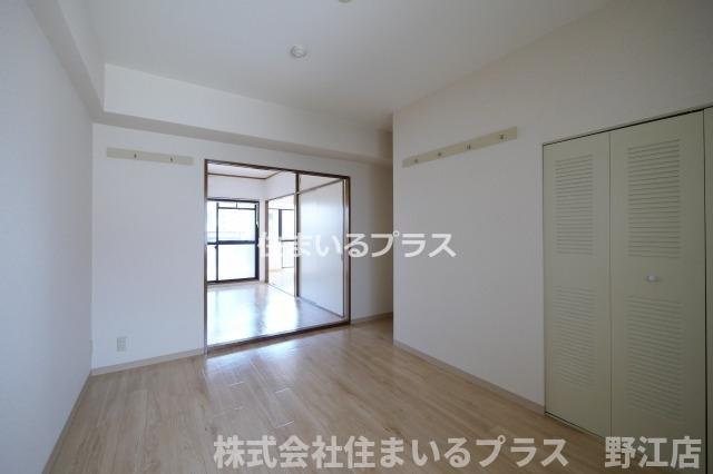 フレアコート京橋の寝室