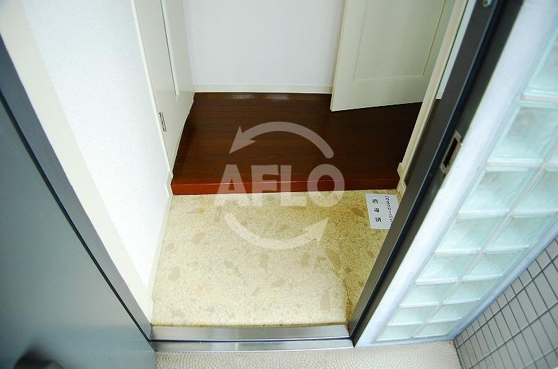 ヴェスタ堀江の玄関|ヴェスタ堀江　玄関口