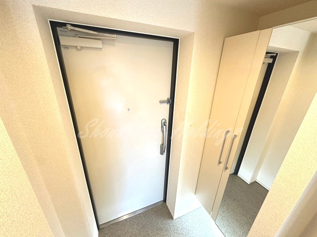 藤沢市辻堂西海岸１丁目の賃貸マンションの玄関|お履き物が多い方にもおすすめ♪
