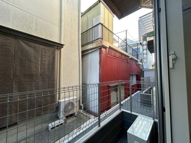 ロイヤルハイツ黒川のバルコニー