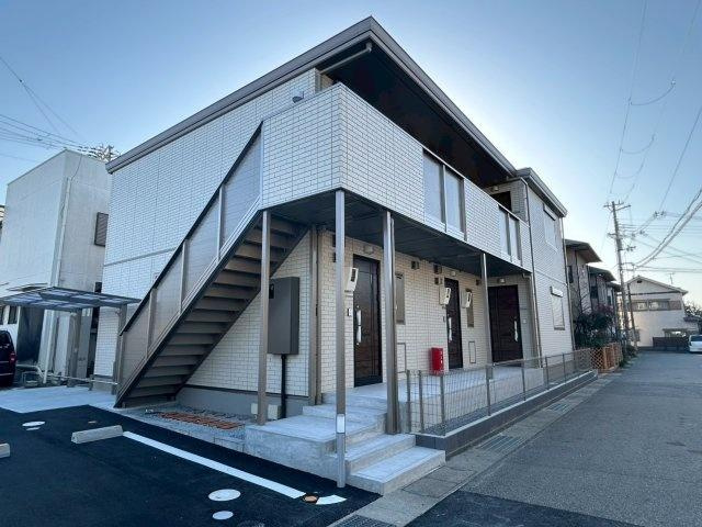 ロイヤルハイツ黒川の外観
