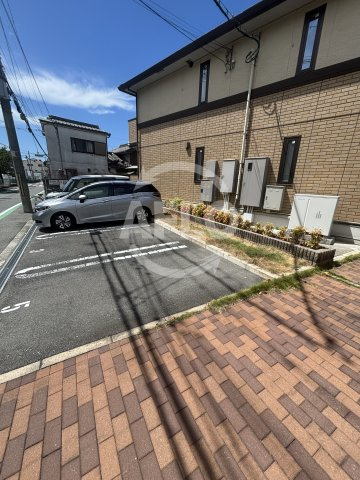 パークハイム南巽の駐車場