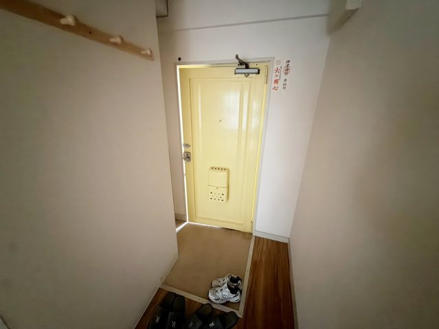 大京ビルマンション新大阪の玄関