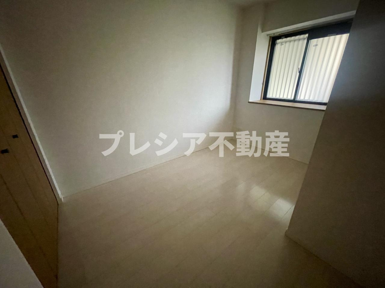 甲子園四番町ハイツの洋室