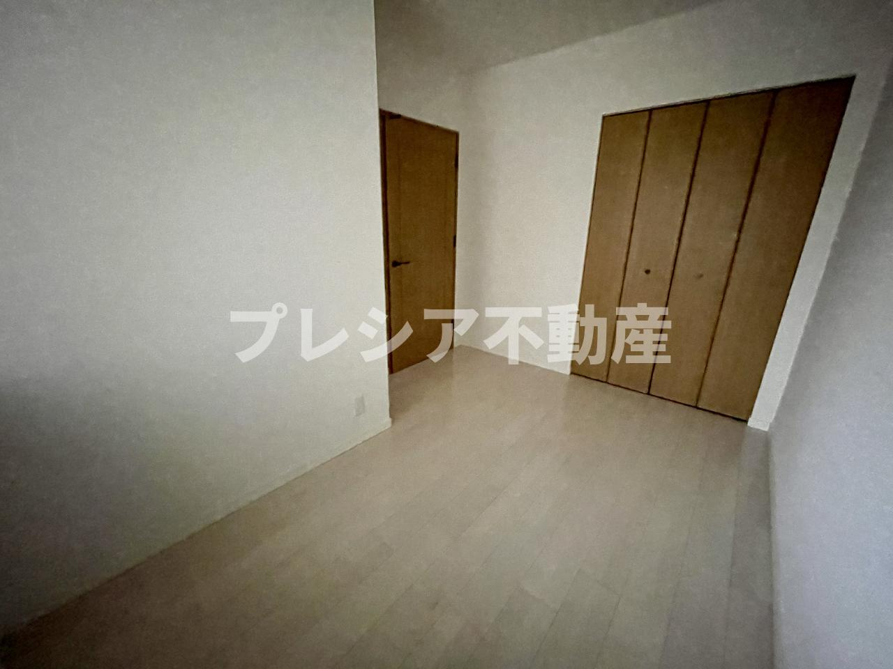 甲子園四番町ハイツの洋室