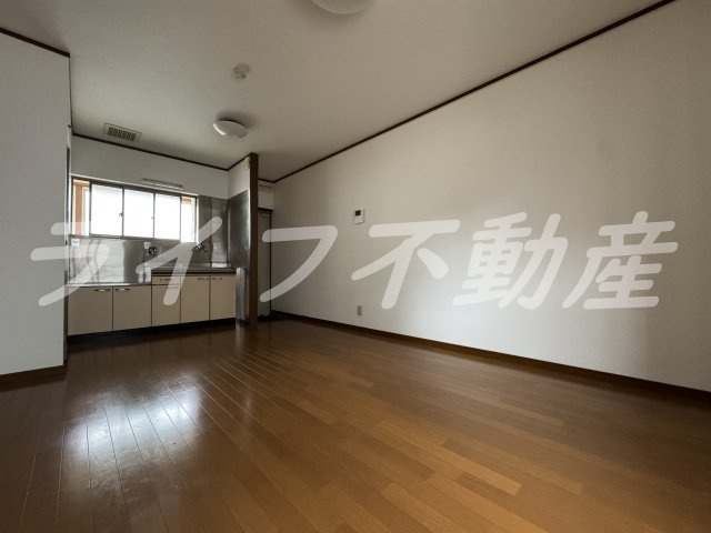 TNKマンション　仲介手数料無料の居間・リビング|こちらのリビングで趣味の時間をお楽しみください