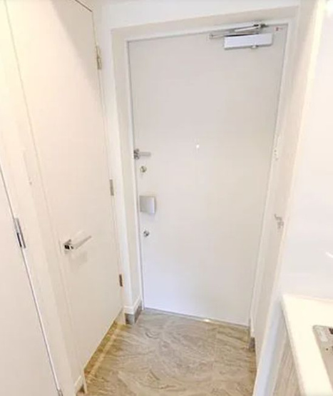 【玄関】レガリス　高円寺