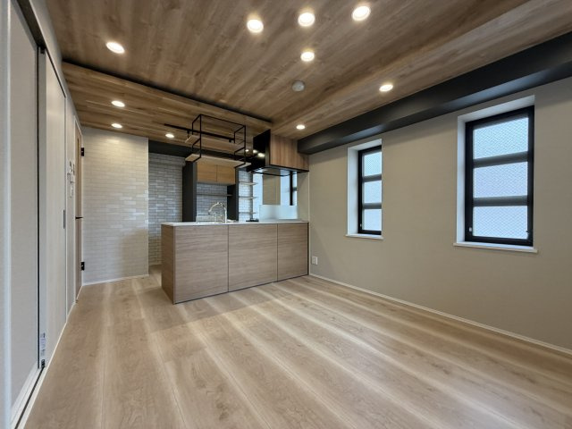 杉並区高円寺北２丁目の中古マンションの居間・リビング