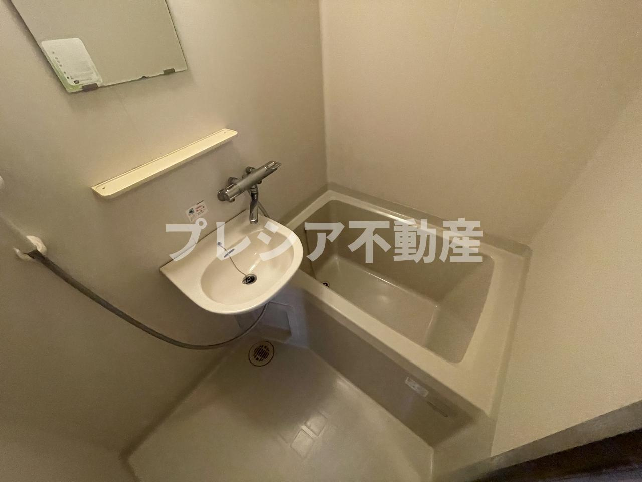 サニーテラス甲子園一番町の浴室