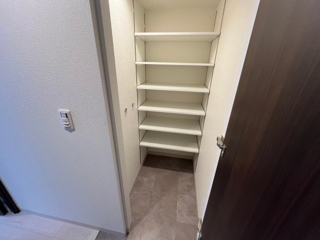 エステムコート大阪グラビティの収納