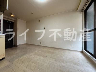 アイディール若江の洋室|落ち着いた色調の洋室です