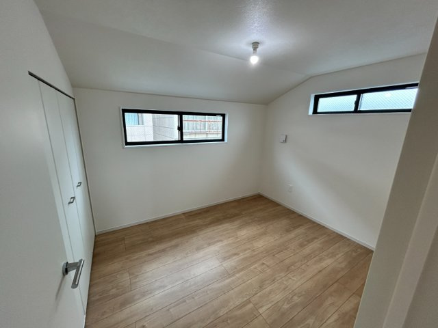 瑞穂区田光町1期の洋室|北東洋室5.2帖：勉強も遊びも集中できる、自分だけの特別な場所。家族みんなが笑顔になる子供部屋です♪
