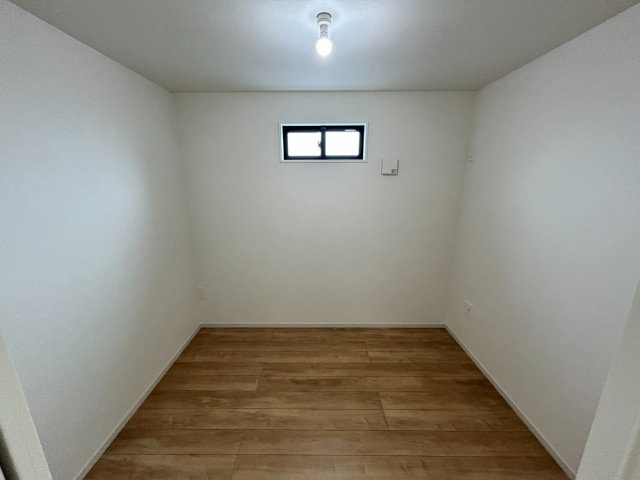 瑞穂区田光町1期の収納|3階納戸3.7帖：家族みんなで使えるファミリークローゼット