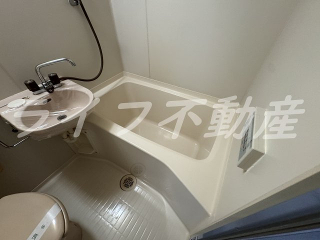 アヴァンティ玉造の浴室|落ち着いた空間のお風呂です