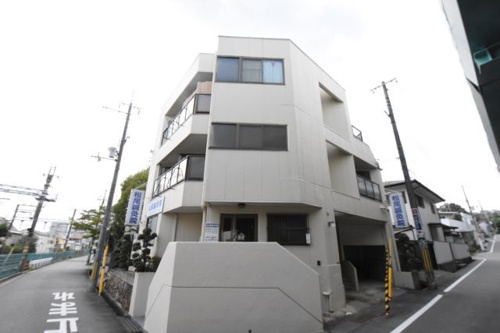居住者専用のごみ置き場があります。