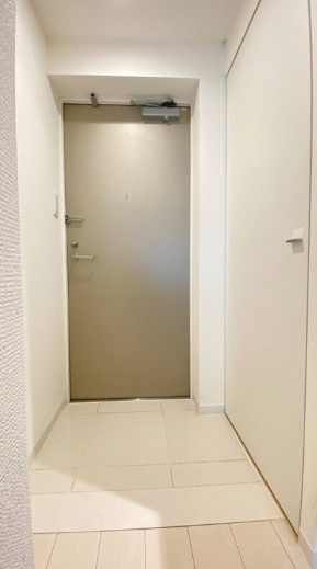 Beverly Homes 下赤塚の玄関