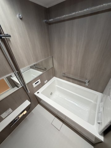 中野区中央１丁目の中古マンションの浴室